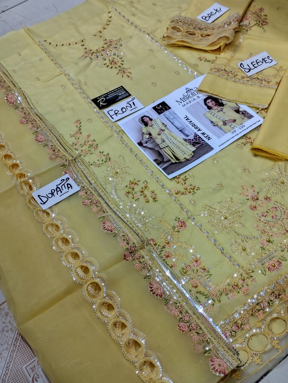 Maria.B Ring Dupatta Luxury Embroidered 3-Piece Suit